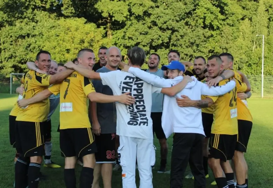 TJ Slovan Havířov : TJ Lokomotiva Louky 1:2 (1:2)