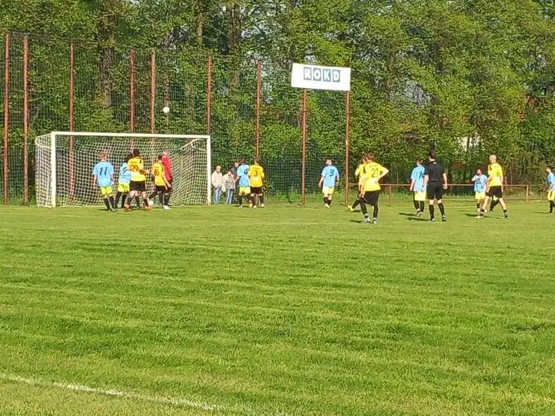 Baník OKD Doubrava : TJ Lokomotiva Louky 3:2 (1:1)