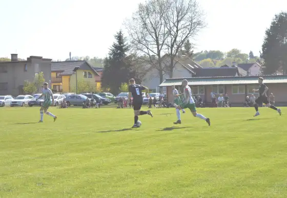 CANIS 7.liga sk.C / TJ Loko Louky - TJ Slovan Havířov (0:2)
