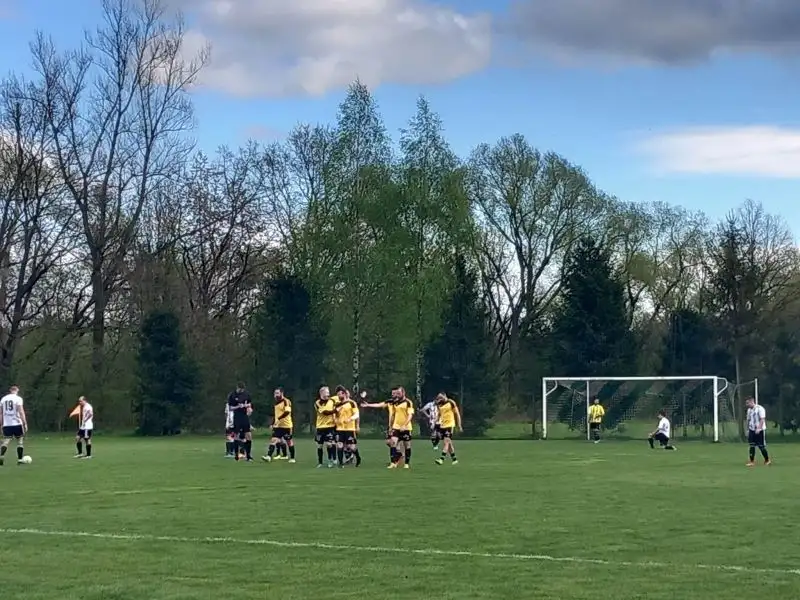 TJ Lokomotiva Louky : FK Těrlicko 4:2 (3:1)